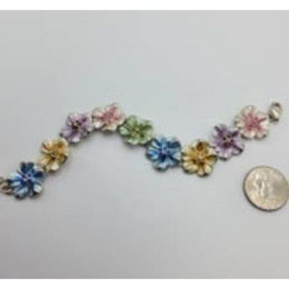 V Flowers & Crystals Bracelet - Picture 2 of 2